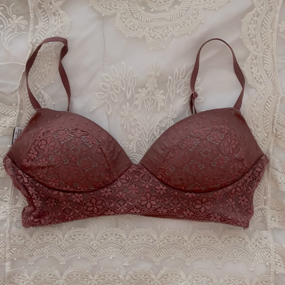 VS Mauve Lace Bralette Size Large